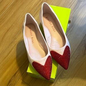 Gianni Bini Rhinestone Heart Scalloped Suede Flats Size 7.5 NEW